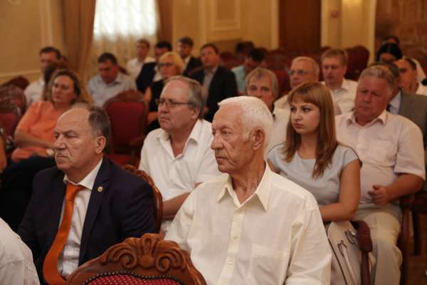 В Воронеже борются с бюрократией при оформлении документов на строительство В Воронеже борются с бюрократией при оформлении документов на строительство