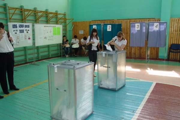 Воронежцы бросят свои избирательные бюллетени в обычные урны Воронежцы бросят свои избирательные бюллетени в обычные урны