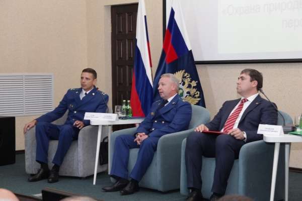 Воронежцам не придётся дороже платить за мусор Воронежцам не придётся дороже платить за мусор