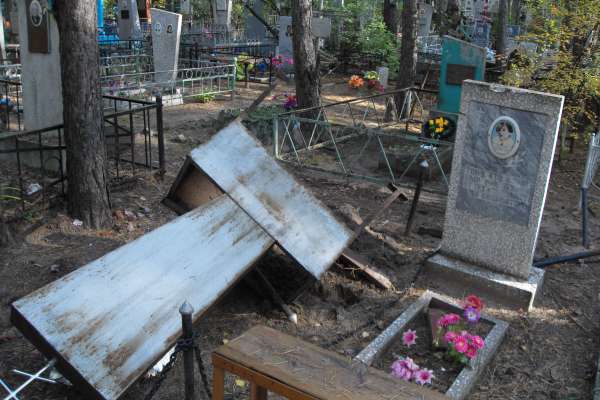 Воронежские кладбища находятся под постоянной угрозой Воронежские кладбища находятся под постоянной угрозой