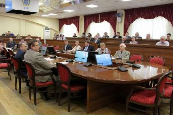 Воронежский госуниверситет вступил в конкуренцию с медакадемией Воронежский госуниверситет вступил в конкуренцию с медакадемией