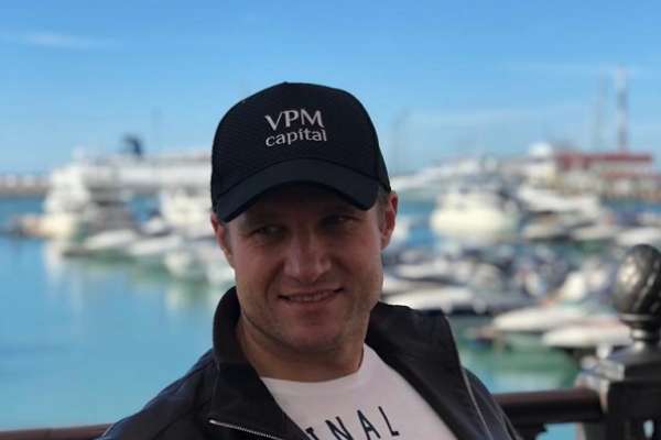 Воронежский бизнесмен Петр Вьюнов уступил своему земляку долю в московской компании «ВПМ Капиталъ» Воронежский бизнесмен Петр Вьюнов уступил своему земляку долю в московской компании «ВПМ Капиталъ»