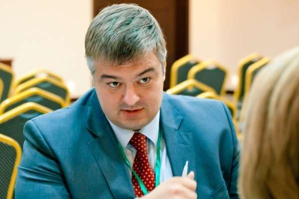 Мне бы шашку да коня – да на линию огня? Мне бы шашку да коня – да на линию огня?