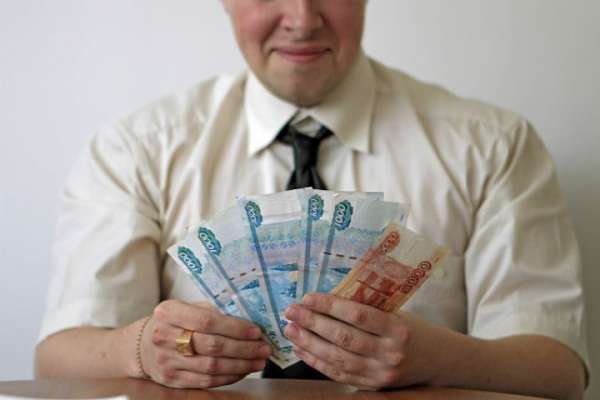 Зарплата воронежских федеральных чиновников сократилась за год на 1,1 % Зарплата воронежских федеральных чиновников сократилась за год на 1,1 %
