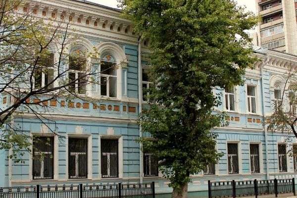Юношескую библиотеку на Никитинской в Воронеже отреставрируют до сентября 2023 года Юношескую библиотеку на Никитинской в Воронеже отреставрируют до сентября 2023 года