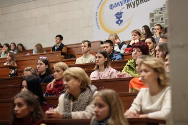 Воронежским журналистам отказали в бесплатном образовании Воронежским журналистам отказали в бесплатном образовании