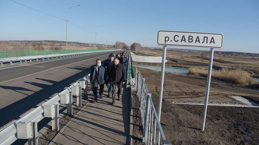 Под Воронежем Виталий Шабалатов досрочно открыл мост через Савалу