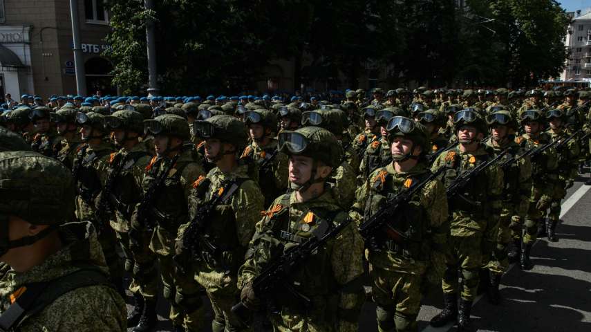 В Воронеже прошел парад Победы