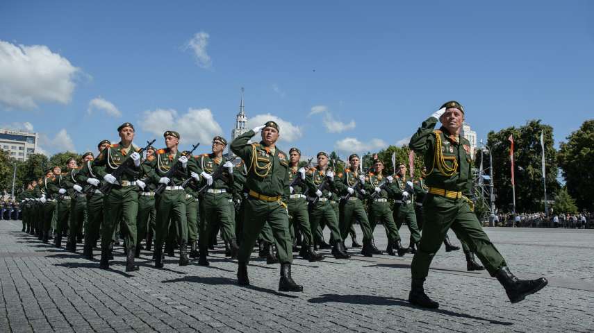 В Воронеже прошел парад Победы