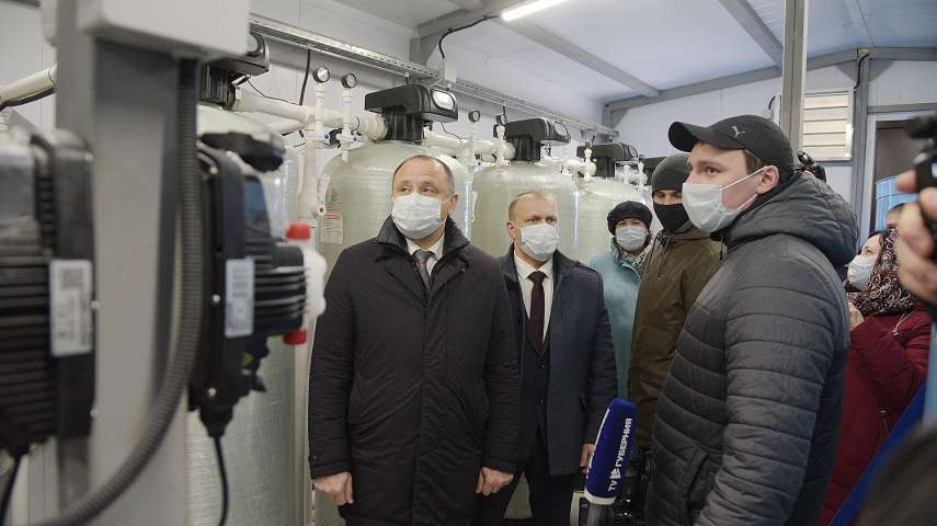 Под Воронежем Виталий Шабалатов досрочно открыл мост через Савалу Под Воронежем Виталий Шабалатов досрочно открыл мост через Савалу