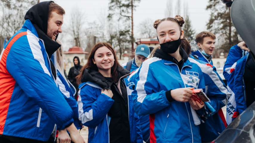 Коммуникационная группа «Абирег» помогла сиротам из Донбасса предметами первой необходимости