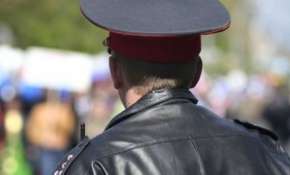 Воронежские прокуратура и ГУ МВД озадачены писающим полицейским