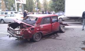 В Воронеже внедорожник смял «Жигули»