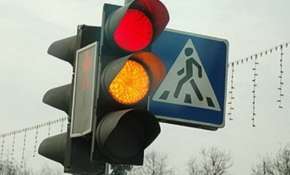 Светофор у цирка работает нерационально