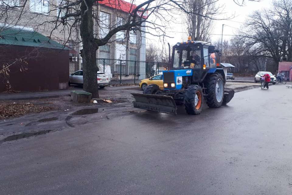 В Воронеже продолжаются работы по обустройству пространства