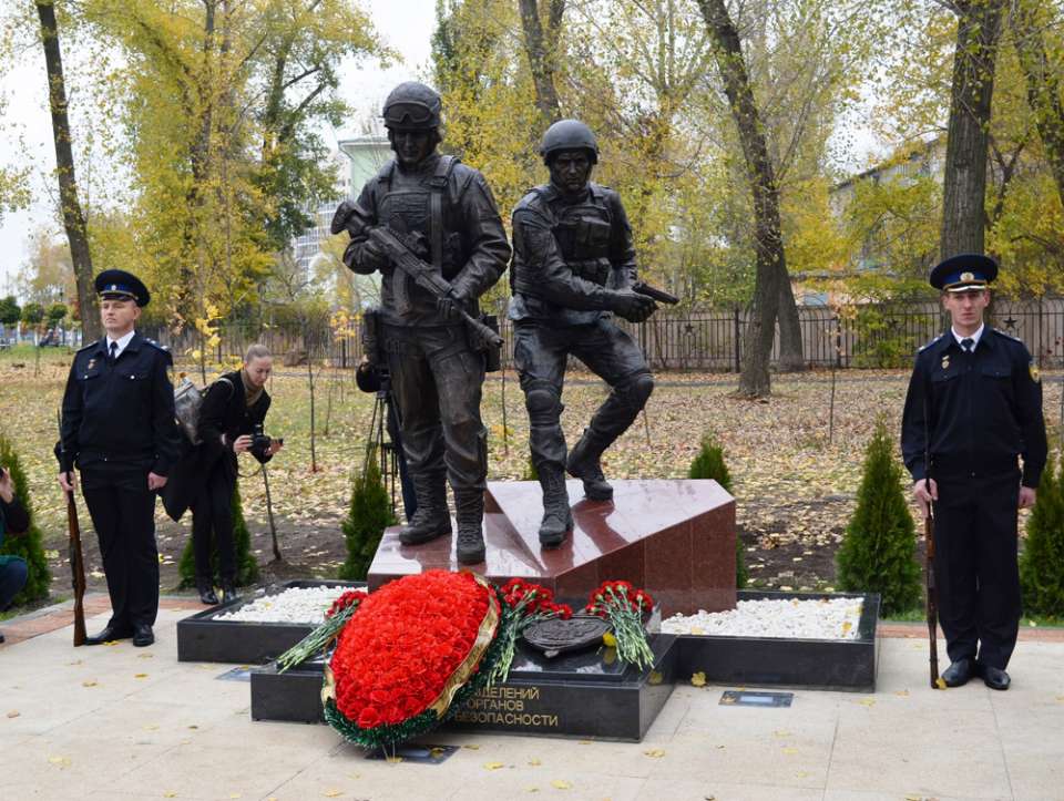 В Воронеже открыли мемориал бойцам спецназа