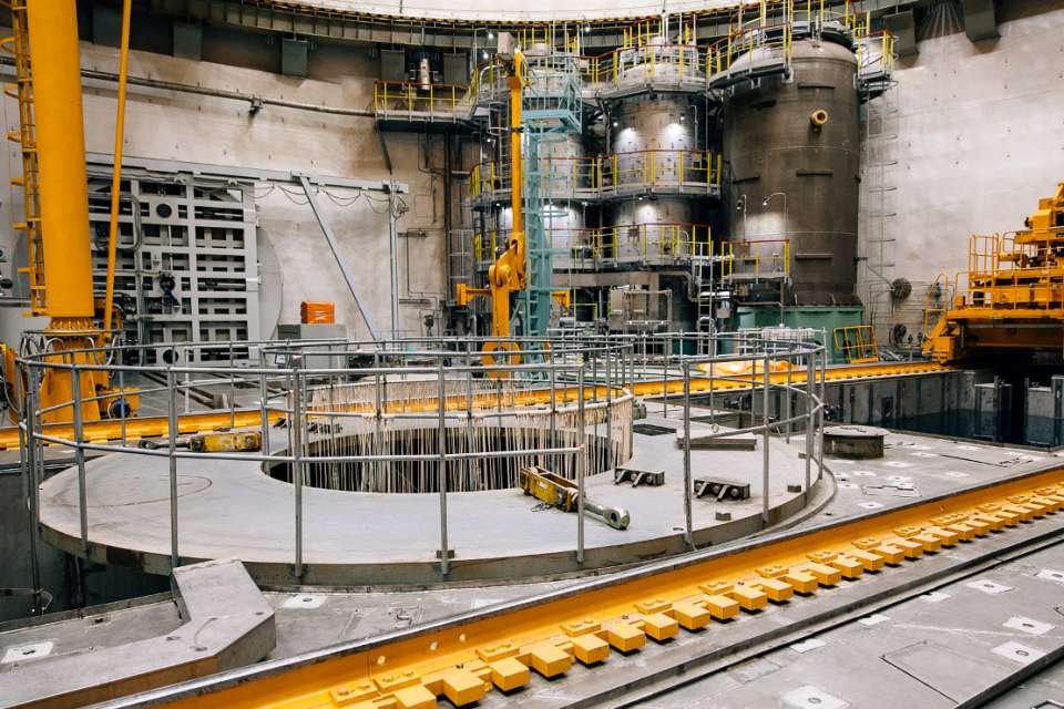 На Нововоронежской АЭС-2 закончили сборку реактора второго энергоблока 