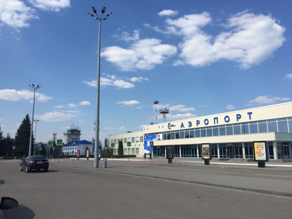 Губернатор попытался заинтересовать Романа Троценко развитием воронежского аэропорта