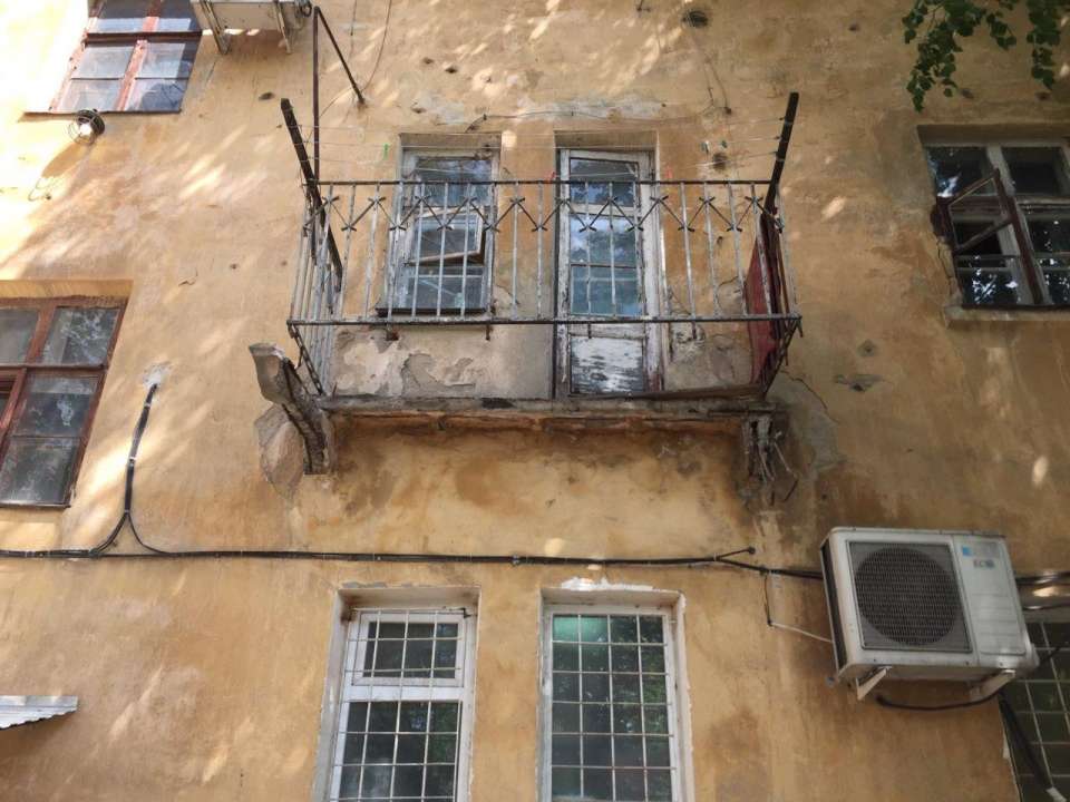 В воронежской УК прокомментировали обрушение балкона на 9 Января
