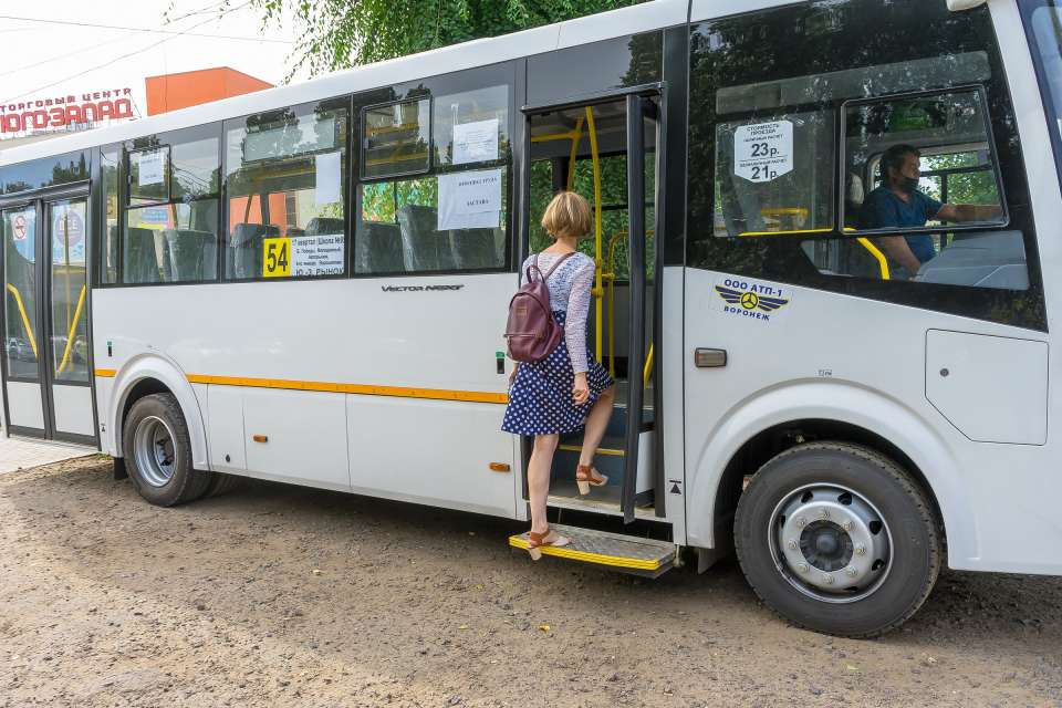 В Воронеже появился городской автобус с кондиционером