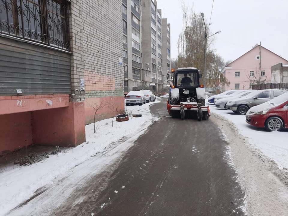 Воронежские УК справляются с последствиями снегопада