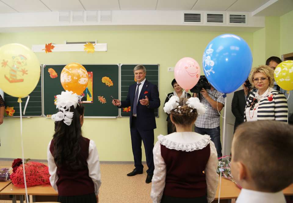 Воронежские власти вложат миллиард рублей в строительство двух школ