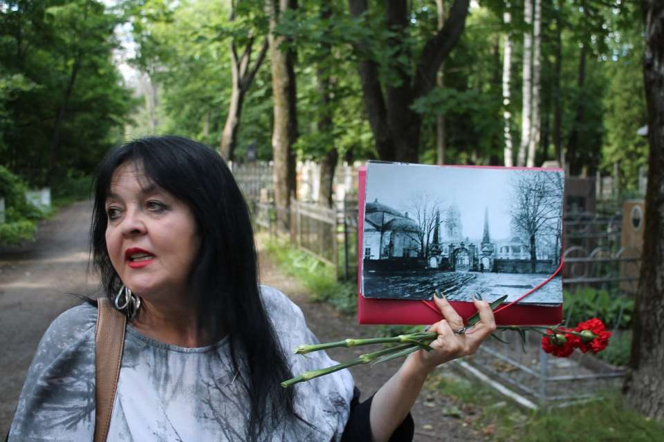 В Воронеже прошла первая бесплатная экскурсия по кладбищу