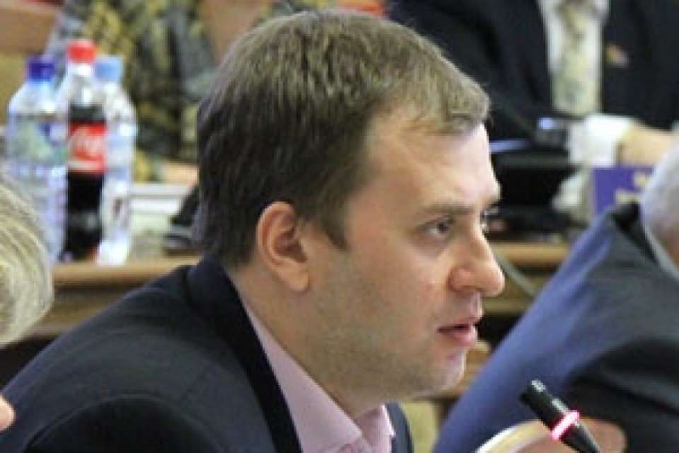 Илья Сахаров остается работать в правительстве Воронежской области