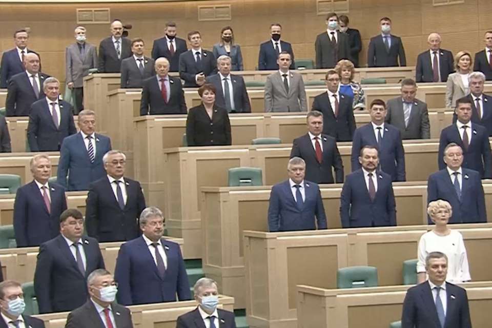 Сенаторы Совета Федерации от Воронежской области за год заработали более 21 млн рублей