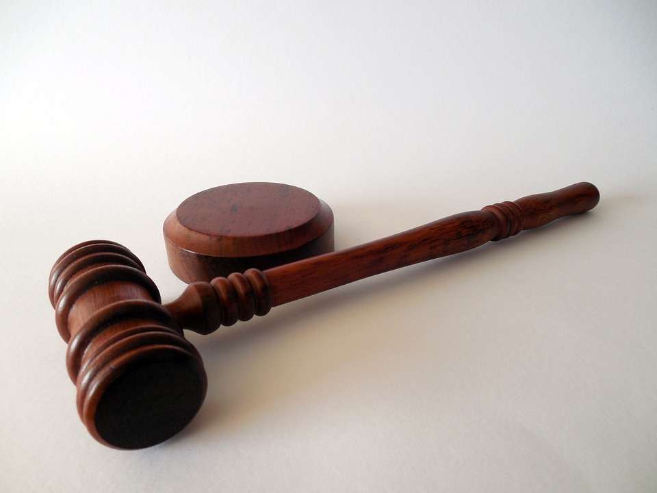 Суд прекратил уголовное дело в отношении воронежского адвоката 