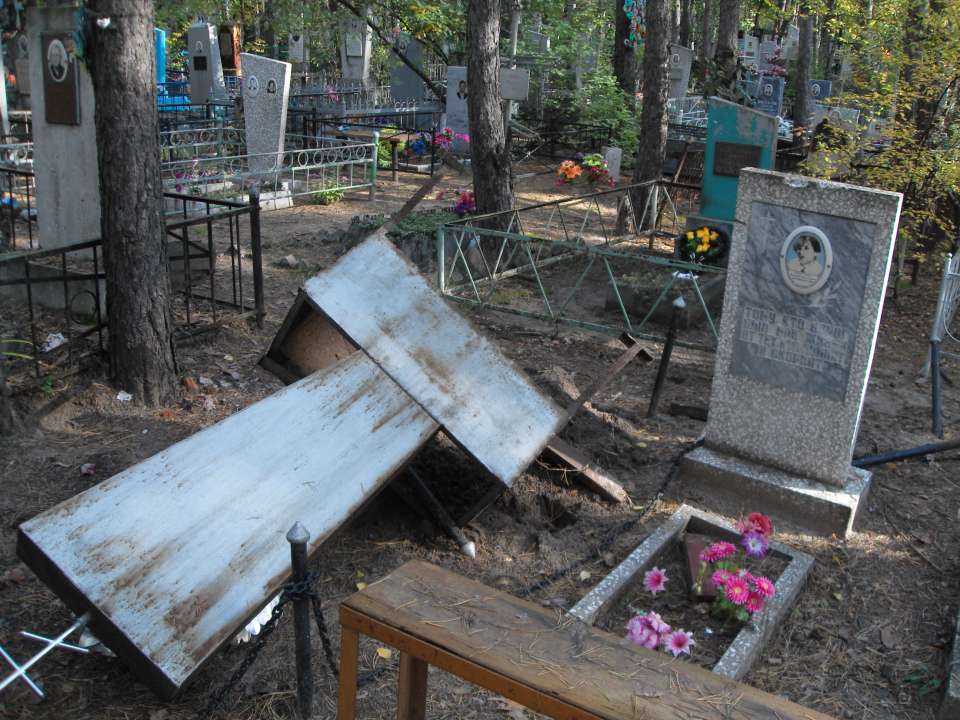 Воронежские кладбища находятся под постоянной угрозой