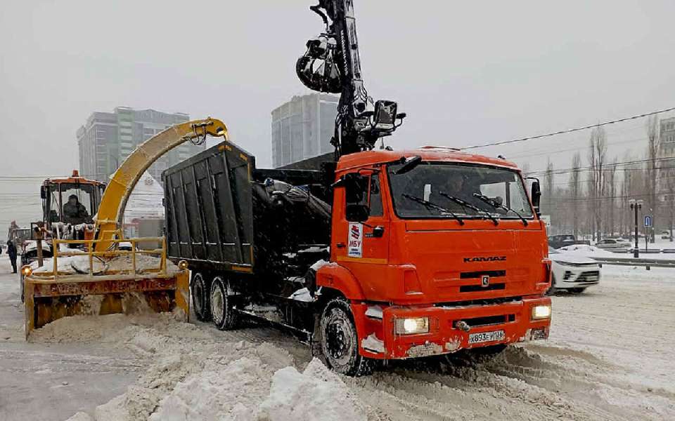 В декабре с улиц Воронежа вывезено рекордное количество снега 