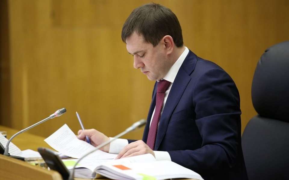 Владимир Нетесов помог избирателям в решении актуальных вопросов