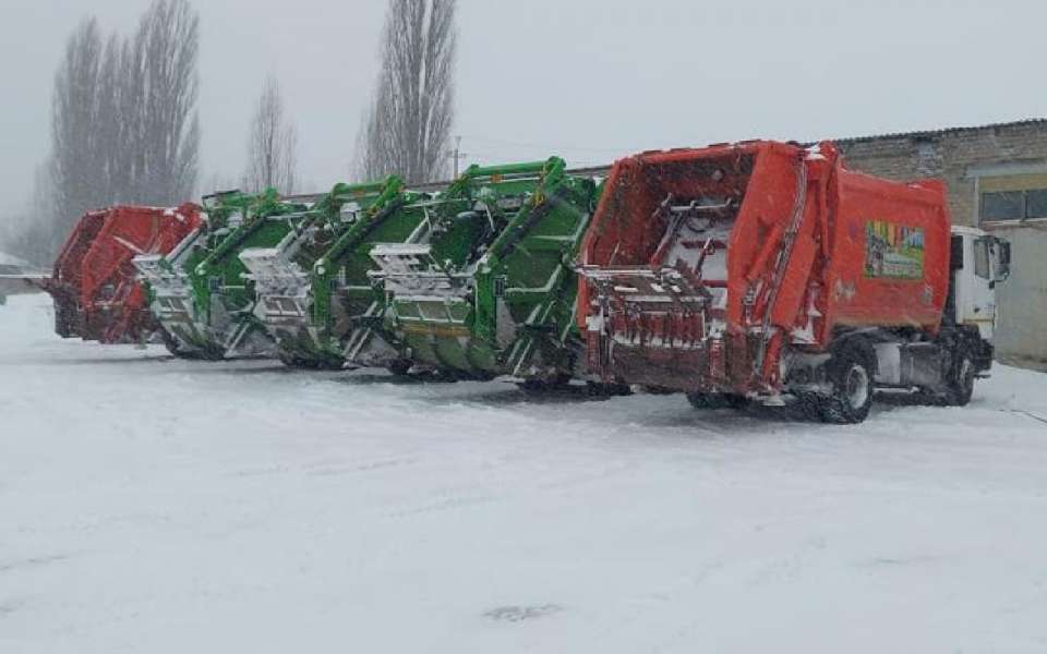 В семи районах Воронежской области появились новые мусоровозы 