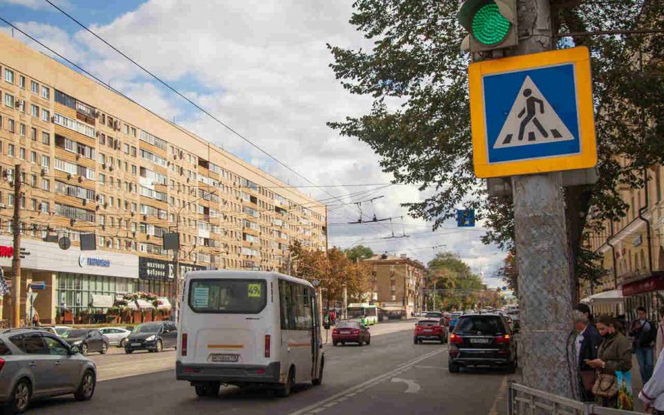Выделенные полосы в Воронеже улучшили ситуацию на дорогах для общественного транспорта