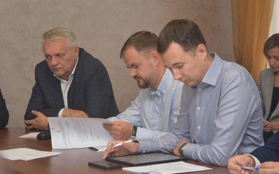 Воронежские депутаты подняли вопрос реконструкции переполненных городских школ 