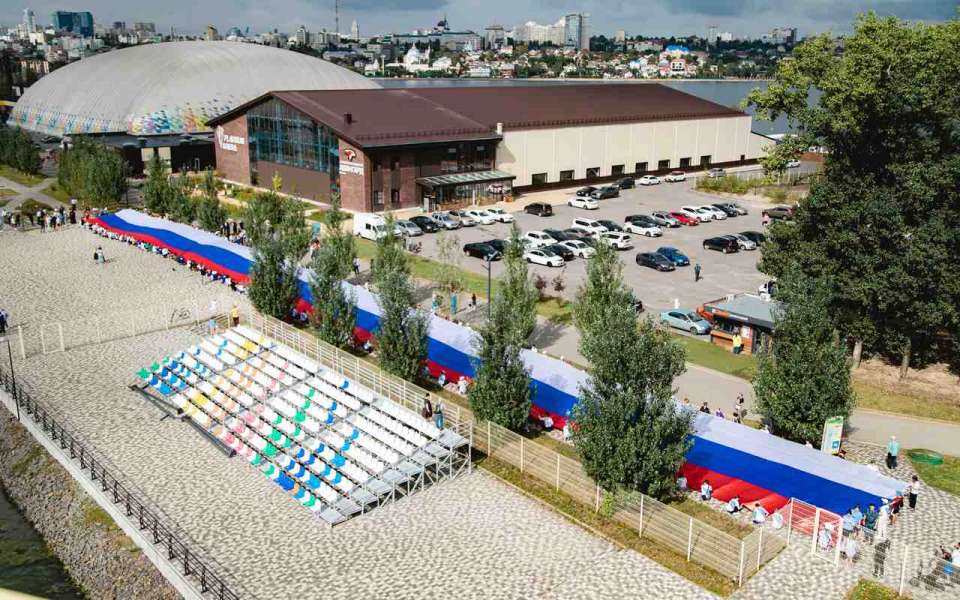 Воронежцев поздравили с Днем Государственного флага России