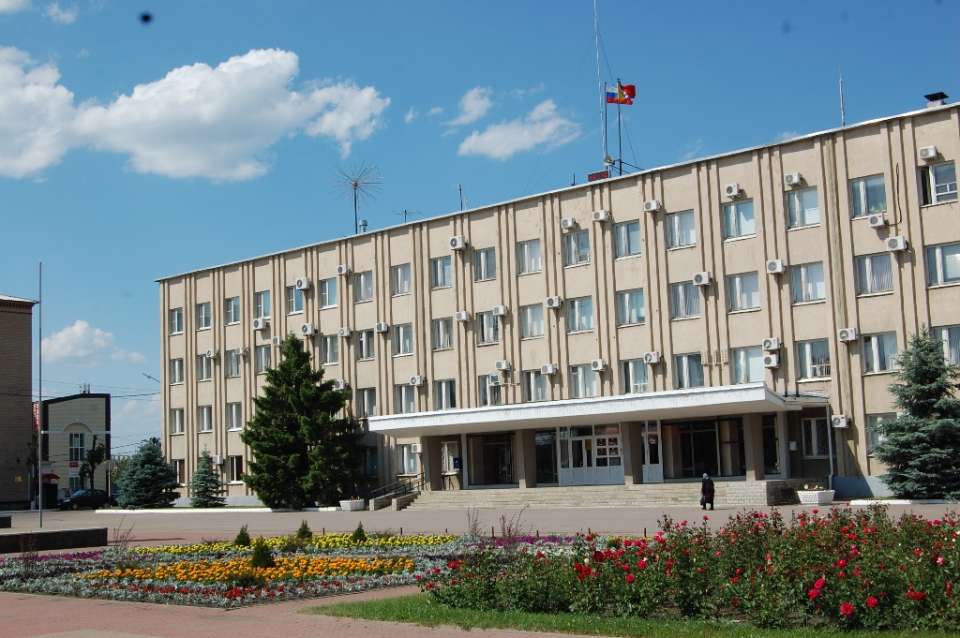 Никто не захотел ремонтировать здание администрации Россошанского района за 51 млн рублей