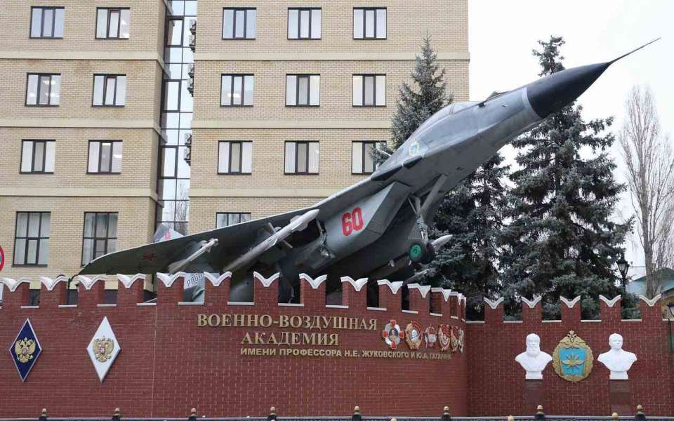 Начальника снабжения Военно-воздушной академии в Воронеже подозревают в мошенничестве 