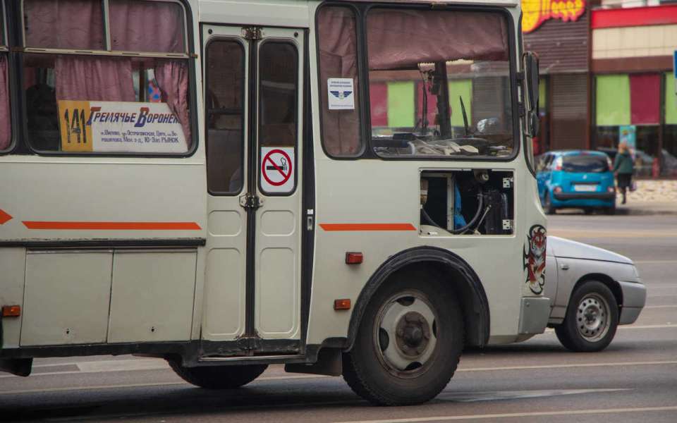 В Воронеже сохраняется дефицит автобусов и их водителей