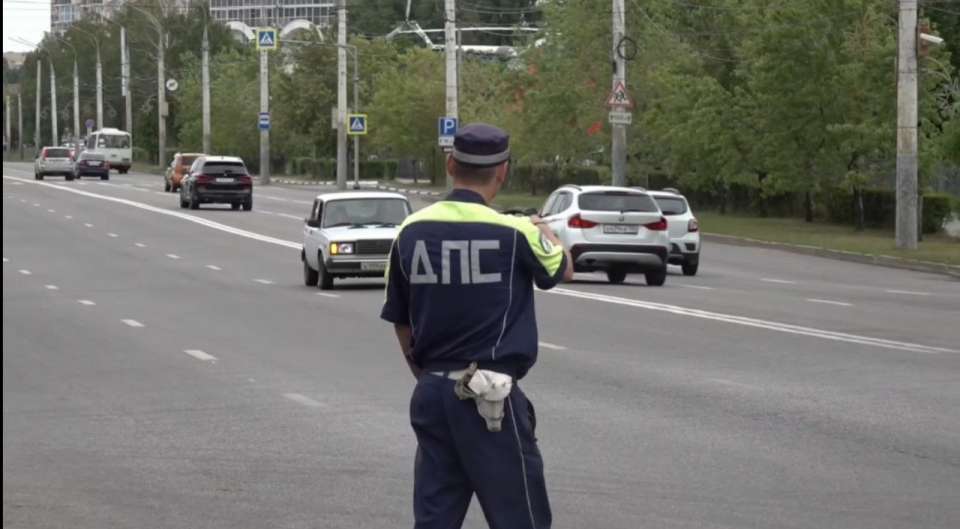 Воронежские таксопарки лучше других соблюдают миграционное законодательство