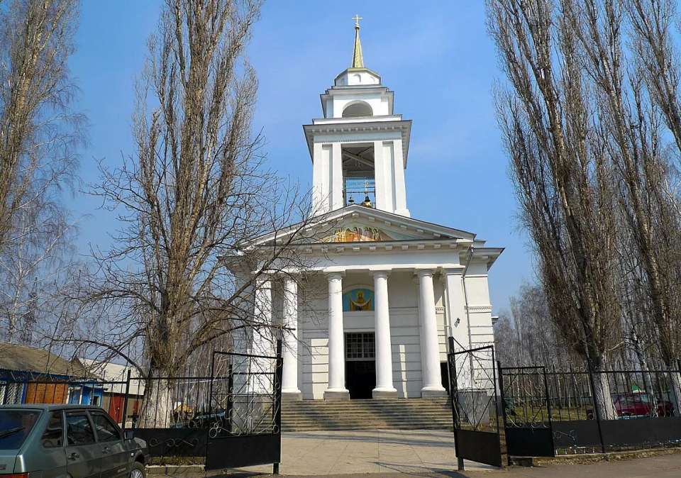 Власти Воронежской области за бюджетный счет реконструируют храм в селе Девица