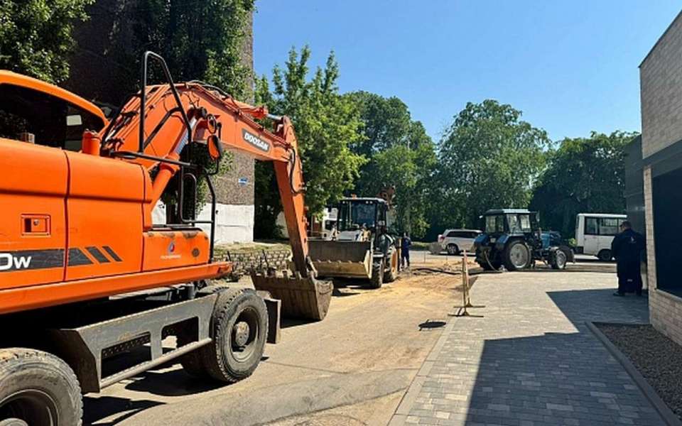 РВК-Воронеж устраняет повреждение на водоводе в Советском районе