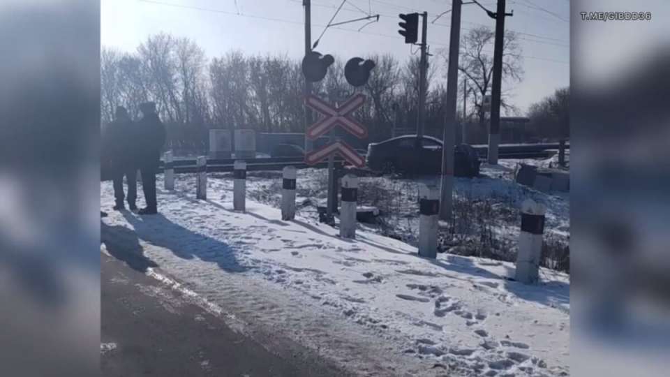 Прокуратура проводит проверку после смертельного ДТП с поездом в Таловском районе Воронежской области