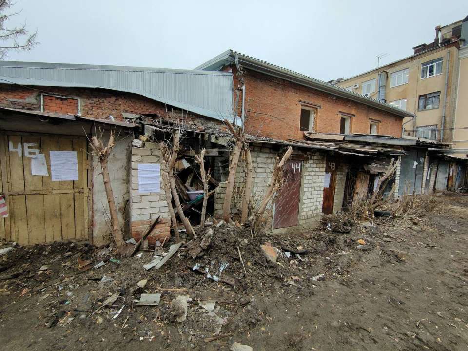 Начался снос незаконных построек у Центрального стадиона профсоюзов в Воронеже