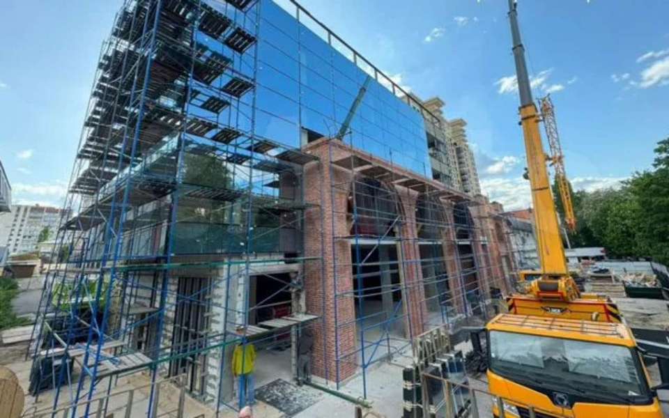 В Воронеже новый бизнес-центр сдают в аренду 