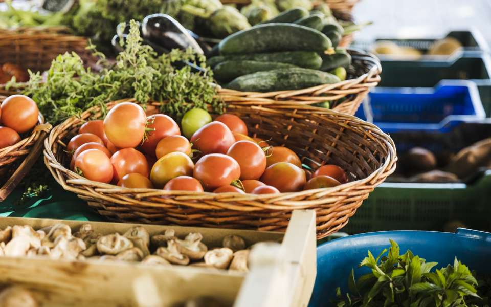 В мае в Воронеже продукты дешевели, услуги дорожали