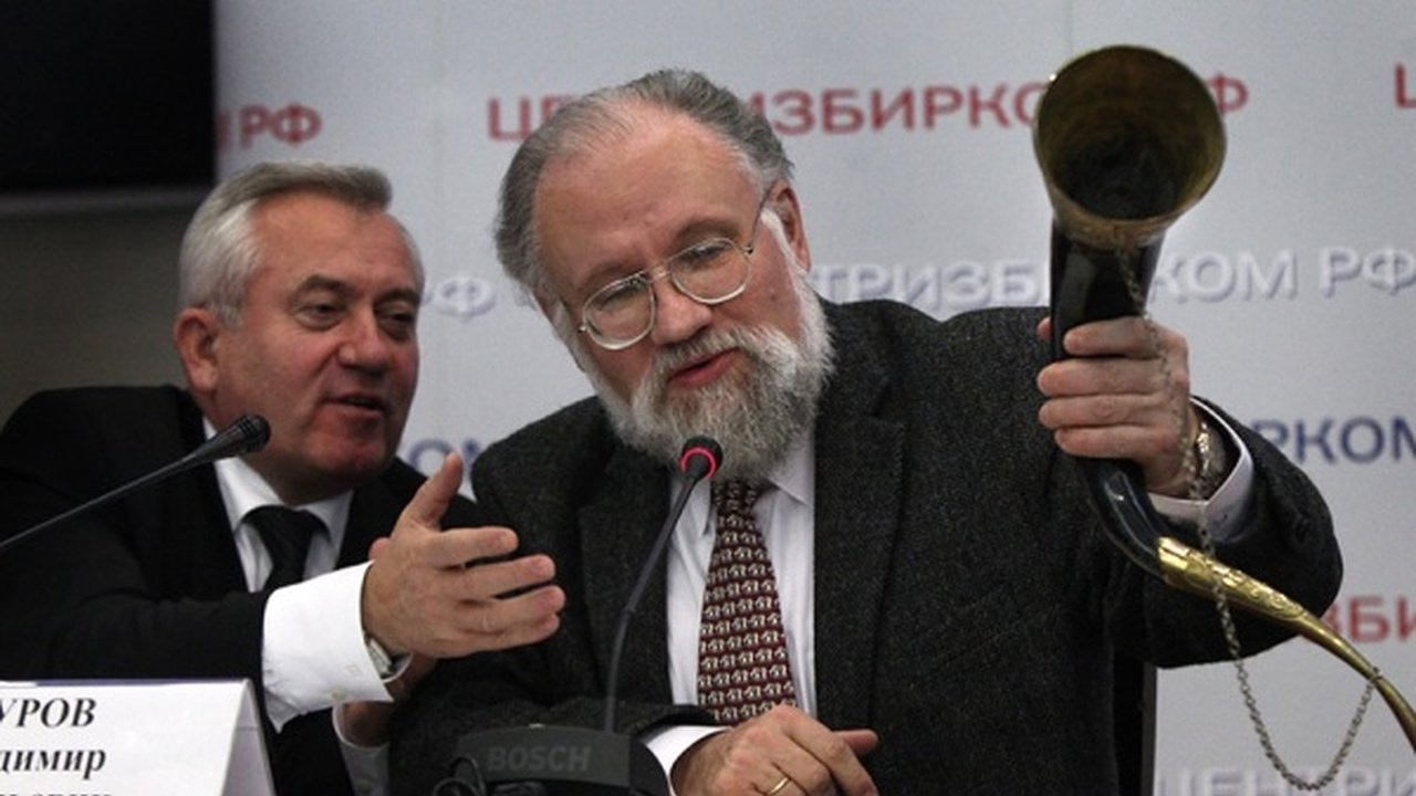 Главная картинка новости: Воронежский уроженец Леонид Ивлев может «улететь» из ЦИКа вместе с волшебником Чуровым 