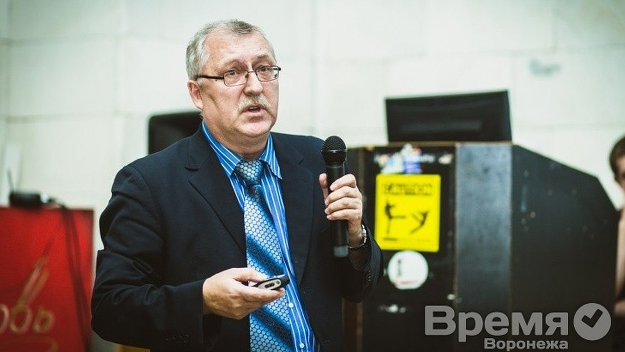 Главная картинка новости: На встрече в ВГУ выяснили, грозит ли факультету журналистики реорганизация