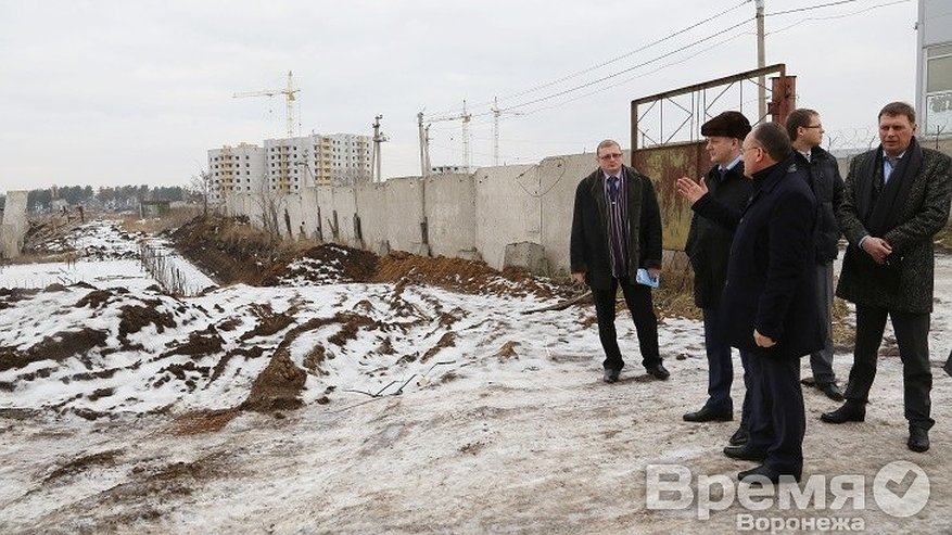 Главная картинка новости: В Воронеже строители хотят возвести жилой квартал на 17 тысяч жителей без садиков, школ и дороги